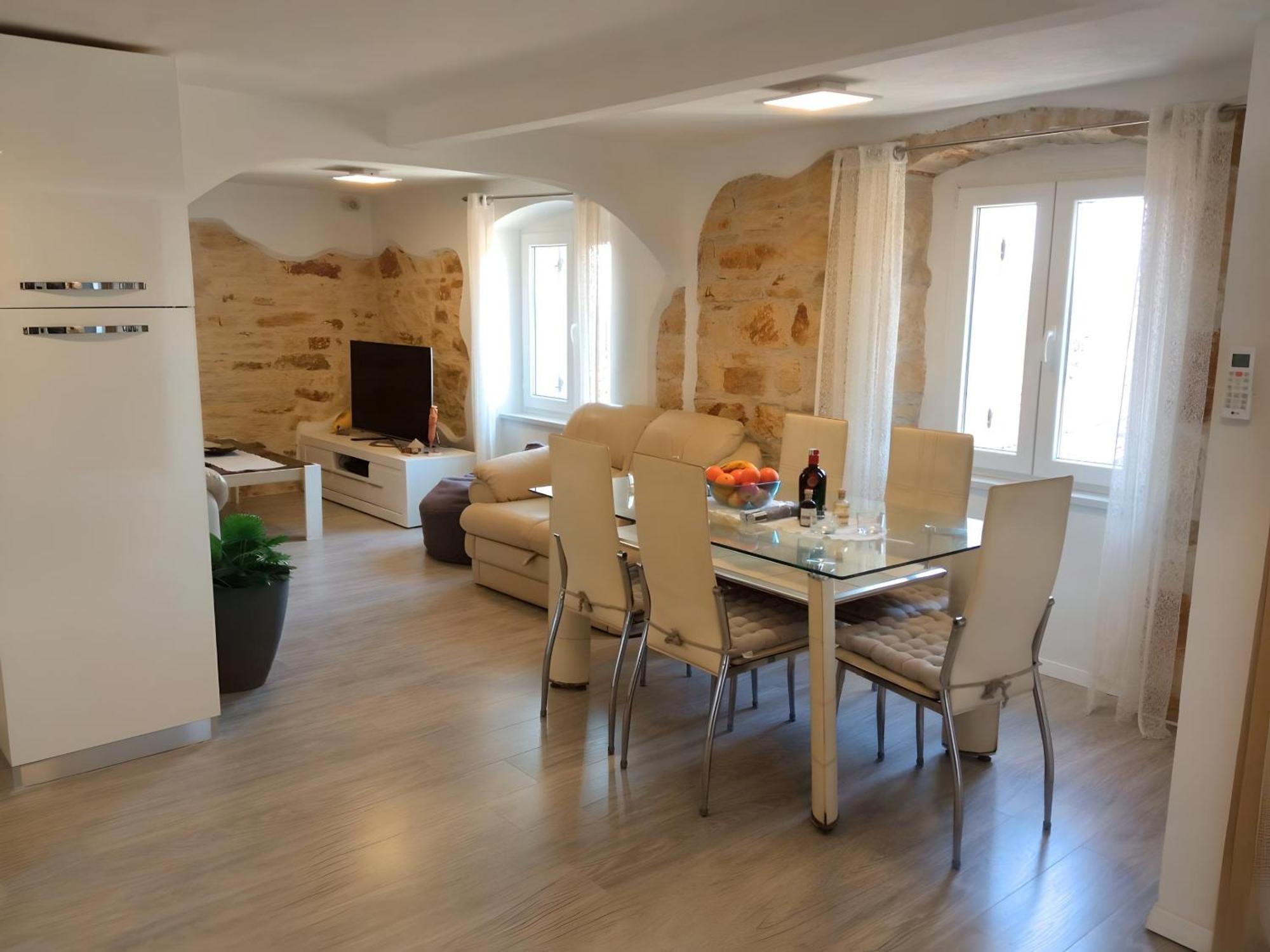 Tar-Vabriga Apartment Valentino מראה חיצוני תמונה