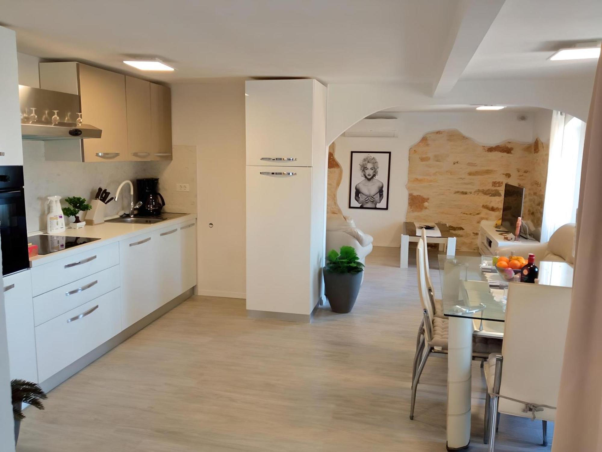 Tar-Vabriga Apartment Valentino מראה חיצוני תמונה